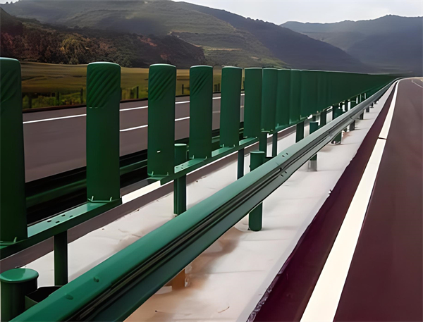 恩施三波护栏板在高速公路的应用